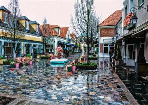 outlet louis vuitton marne la vallée|restaurants marne la vallee.